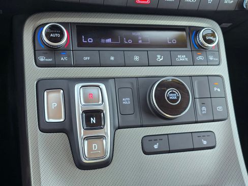 Used 2025 Hyundai Palisade SEL FWD image 20