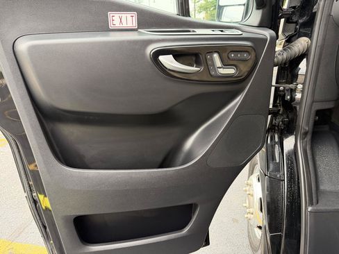 Used 2020 Mercedes-Benz Sprinter 3500 image 25