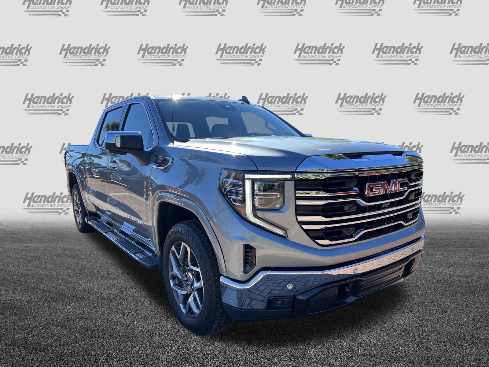 Used 2024 GMC Sierra 1500 SLT w/ SLT Premium Plus Package AWD/4WD image 2