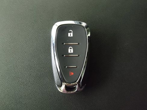 Used 2021 Chevrolet Equinox LS AWD/4WD image 32