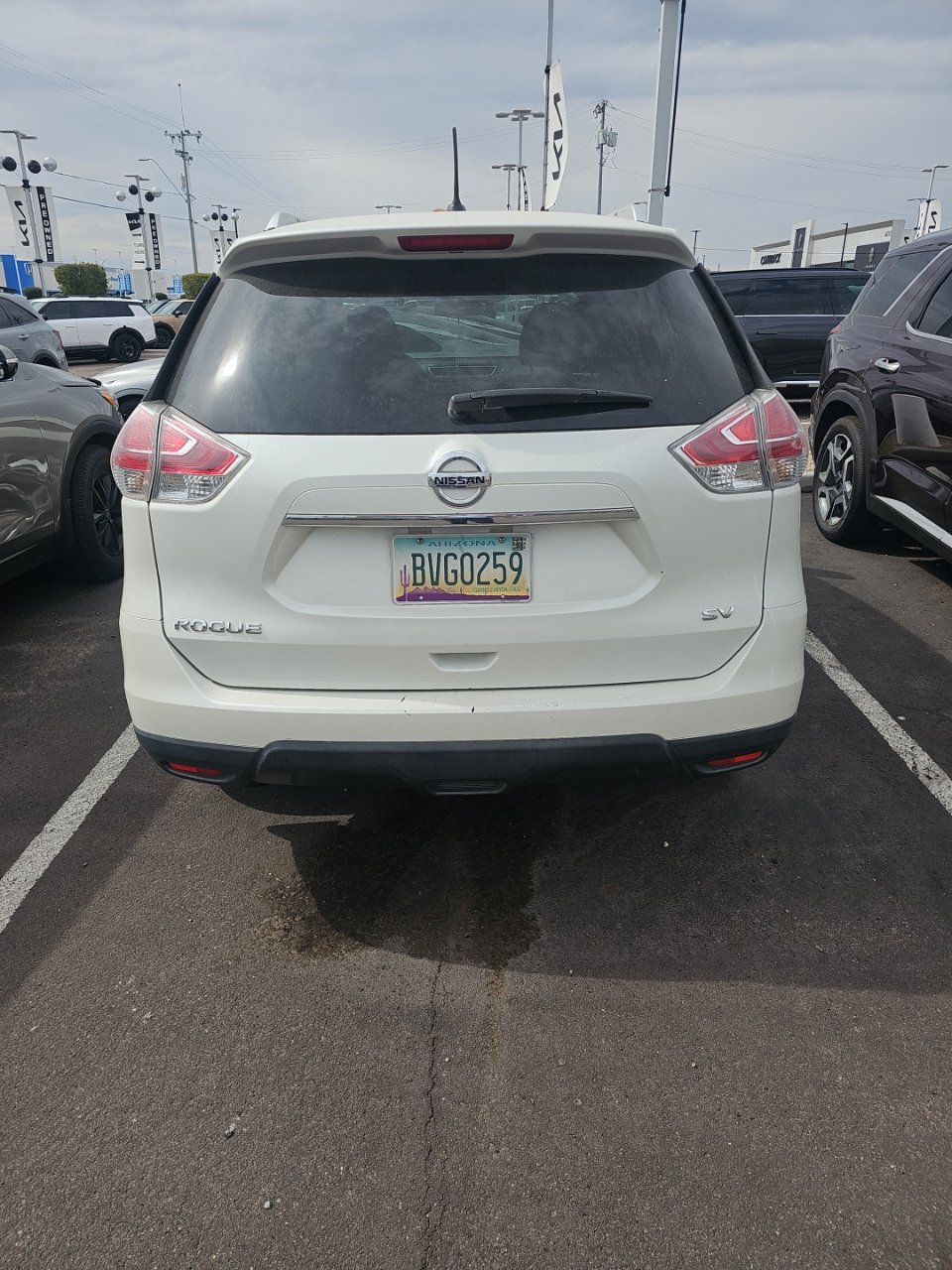 Used 2016 Nissan Rogue SV FWD image 8