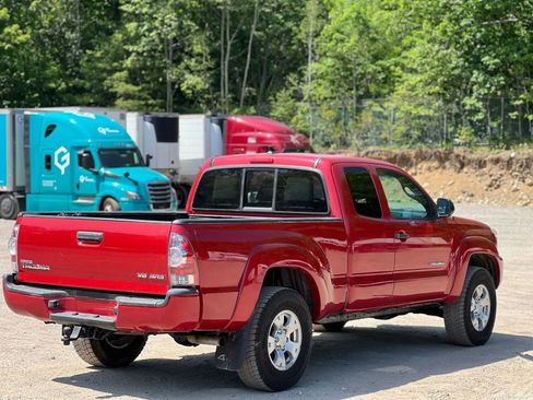 Used 2015 Toyota Tacoma 4x4 Access Cab V6 w/ SR5 Package image 6