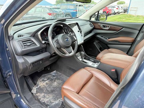 Certified 2023 Subaru Ascent Touring AWD/4WD image 2