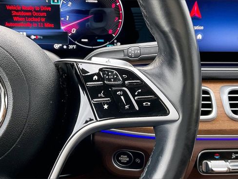 Used 2024 Mercedes-Benz GLS 450 4MATIC image 12