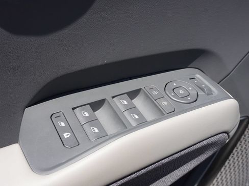 Used 2024 Kia EV9 Land AWD/4WD image 50