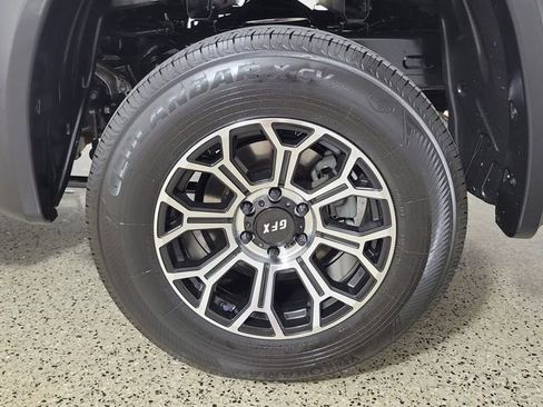 Used 2022 Toyota Tundra SR AWD/4WD image 8