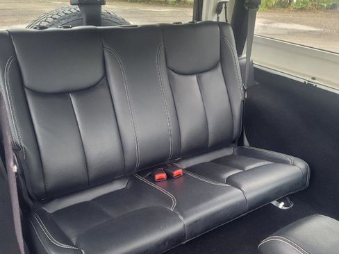 Used 2014 Jeep Wrangler Sahara AWD/4WD image 29