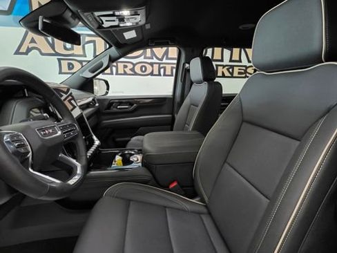 Used 2026 GMC Yukon Elevation AWD/4WD image 14