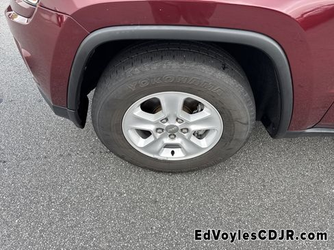 Used 2016 Jeep Grand Cherokee Laredo w/ Quick Order Package 23E image 14