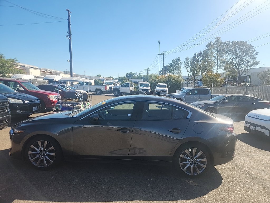 Used 2019 MAZDA MAZDA3 Sedan w/ Premium Package FWD image 9