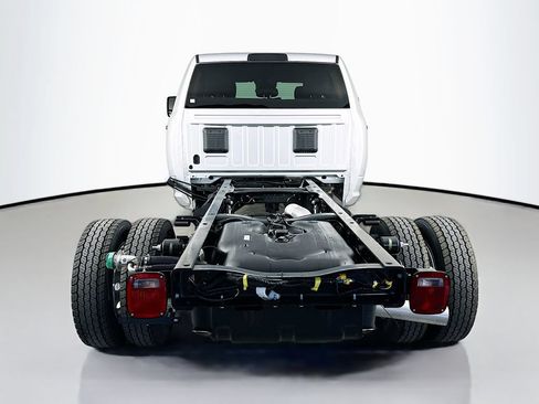 New 2026 RAM 4500 Tradesman w/ Chrome Appearance Group AWD/4WD image 6