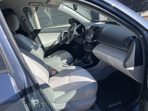 Used 2012 Toyota RAV4 EV image 8