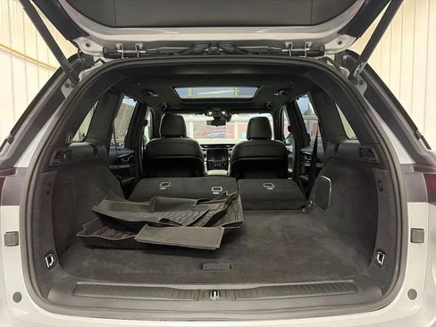Used 2023 Jeep Grand Cherokee Trailhawk w/ Luxury Tech Group III AWD/4WD image 17