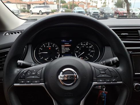 Used 2019 Nissan Rogue Sport S image 28