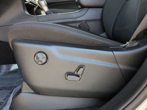 Used 2021 Jeep Grand Cherokee Laredo w/ Security & Convenience Group image 23