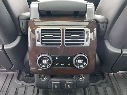 Used 2020 Land Rover Range Rover HSE image 26