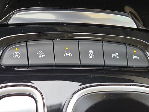 Used 2022 Buick Envision Avenir w/ Technology Package II image 22