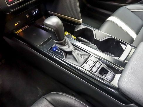 Certified 2025 Toyota Camry SE image 19