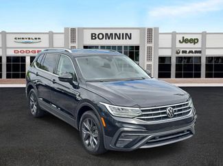 Used 2023 Volkswagen Tiguan SE video 2