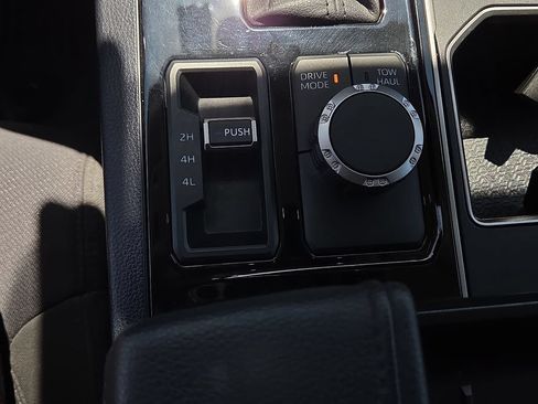 Used 2023 Toyota Tundra SR5 AWD/4WD image 21