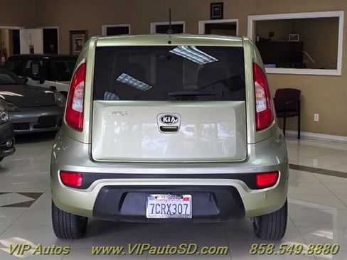 Used 2013 Kia Soul + FWD image 7