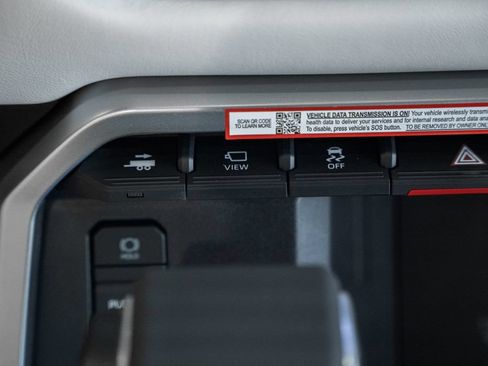 Used 2025 Toyota Sequoia Capstone AWD/4WD image 24
