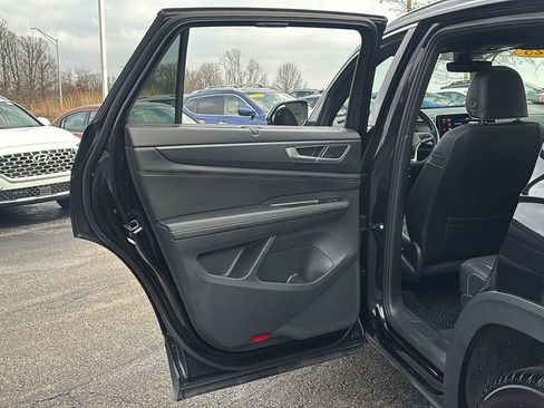 Used 2025 Volkswagen Atlas Cross Sport SEL Premium R-Line image 28