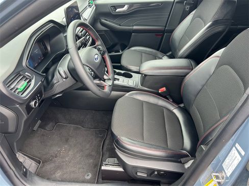 Used 2025 Ford Escape ST-Line image 9