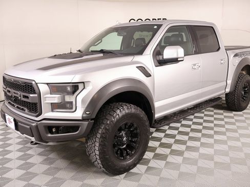 Used 2019 Ford F150 Raptor w/ Equipment Group 802A Luxury image 12