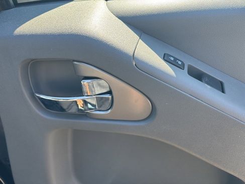 Used 2020 Nissan Frontier SV w/ Midnight Edition Floor Mats image 26