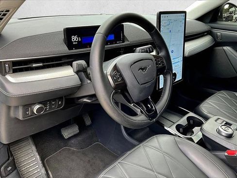 Used 2021 Ford Mustang Mach-E Select image 12
