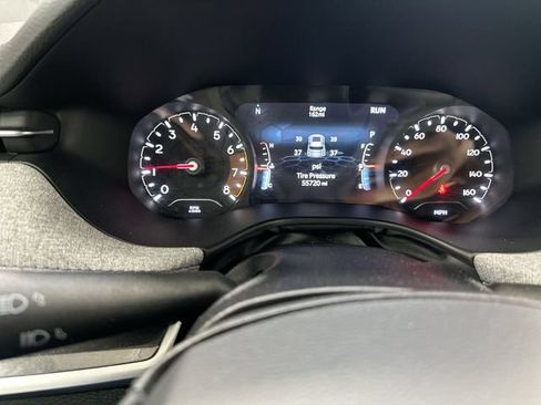 Used 2024 Jeep Compass Latitude AWD/4WD image 11