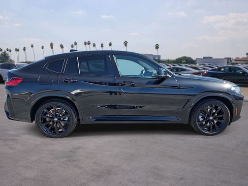 Used 2023 BMW X4 xDrive30i w/ M Sport Package image 4