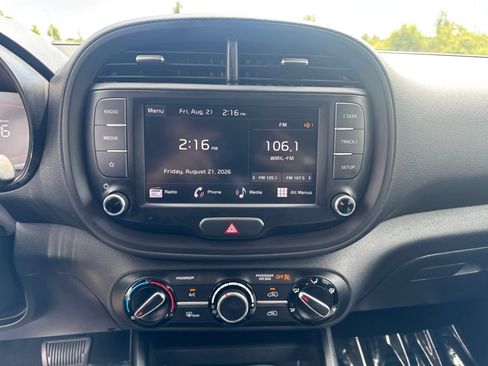 Used 2023 Kia Soul LX FWD image 21
