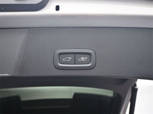 Used 2023 Volvo XC40 B5 Plus w/ Driver Assist Package image 32