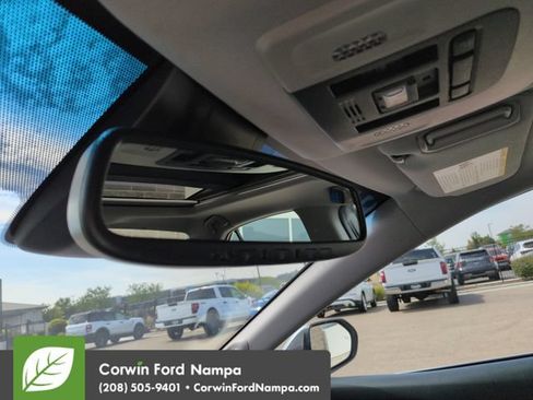 Used 2018 Toyota Camry XLE FWD image 20