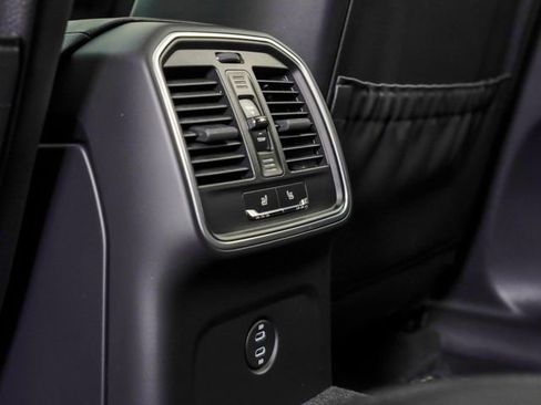 Certified 2026 Porsche Macan S AWD/4WD image 27