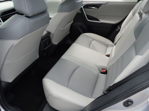 Used 2024 Toyota RAV4 XLE Premium FWD image 32