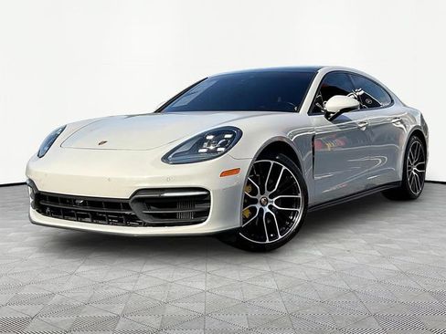Used 2021 Porsche Panamera RWD image 3