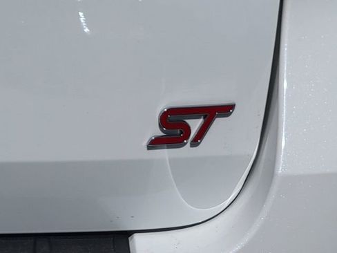 Used 2025 Ford Explorer ST AWD/4WD image 19