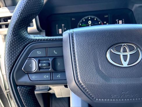 Used 2026 Toyota Tacoma SR5 image 21