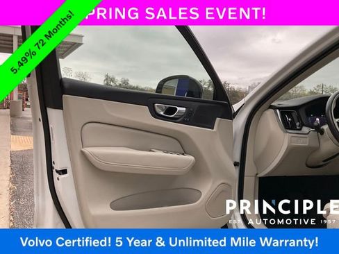 Certified 2024 Volvo XC60 B5 Ultimate w/ Climate Package image 14