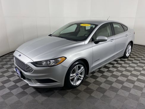 Used 2018 Ford Fusion S FWD image 9
