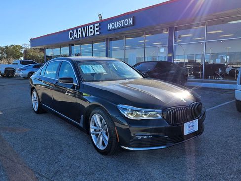 Used 2018 BMW 750i w/ Interior Design Package image 1