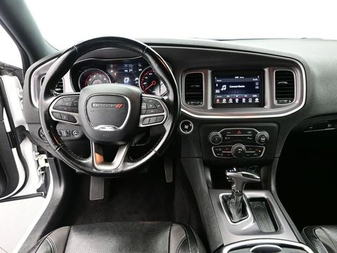Used 2020 Dodge Charger SXT w/ Leather Interior Group image 15