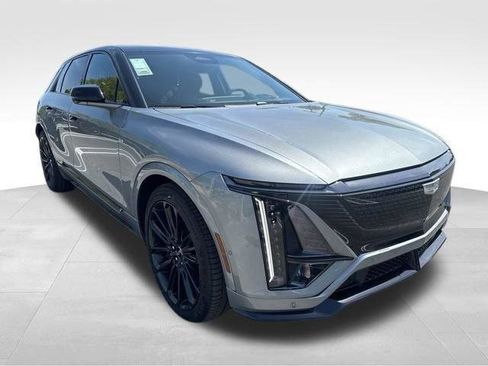 New 2026 Cadillac Lyriq V image 8