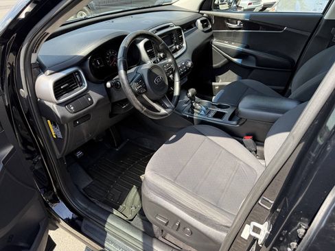 Used 2016 Kia Sorento AWD w/ LX Convenience Package image 8