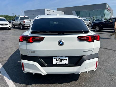 Used 2026 BMW X2 xDrive28i AWD/4WD image 3
