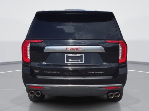 Used 2022 GMC Yukon Denali w/ Denali Premium Package AWD/4WD image 4