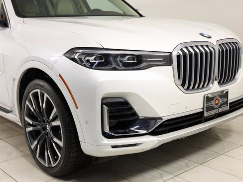 Used 2019 BMW X7 xDrive50i w/ Premium Package image 38